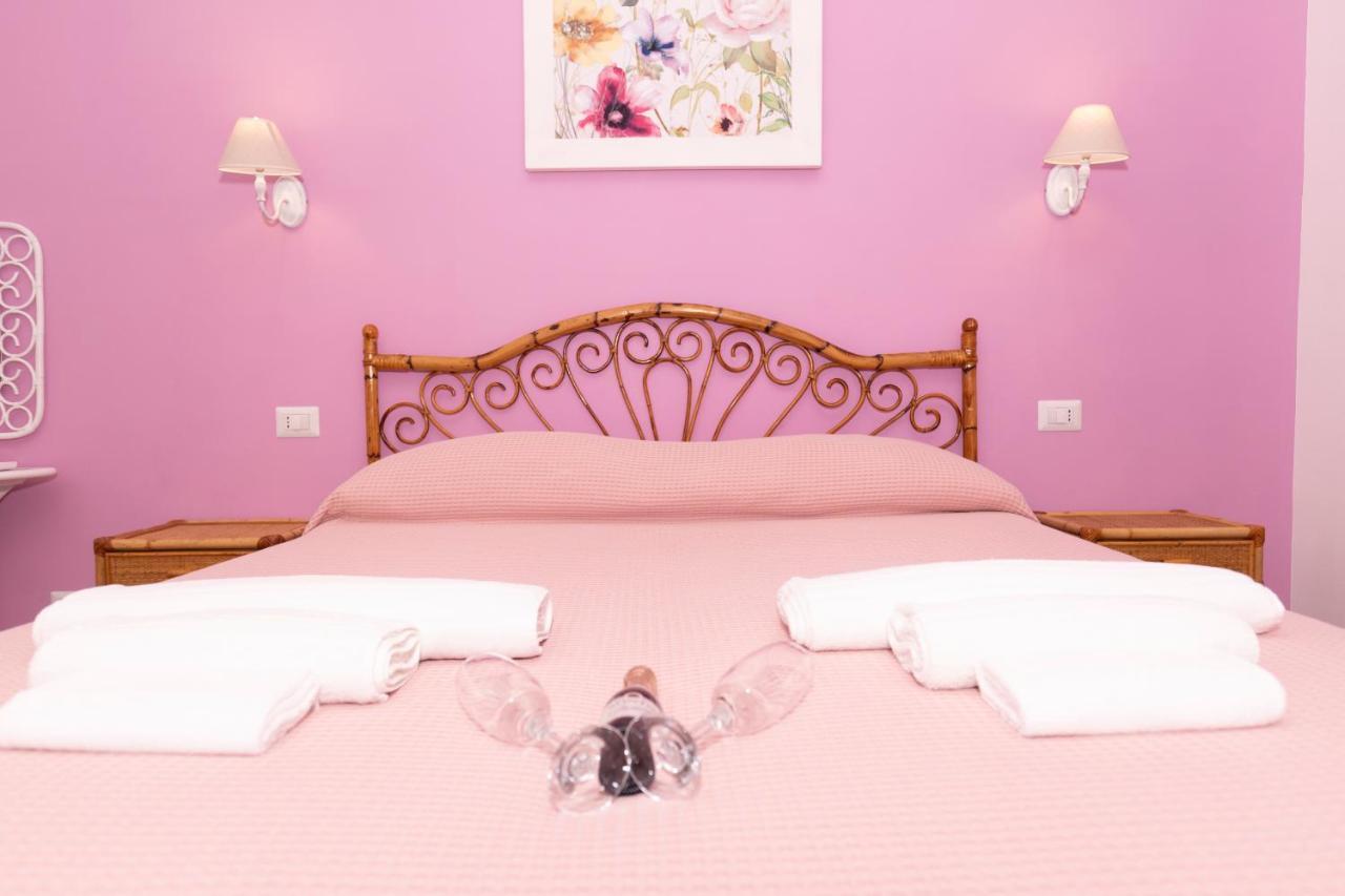 Violetta Hotel Lido di Ostia Bagian luar foto