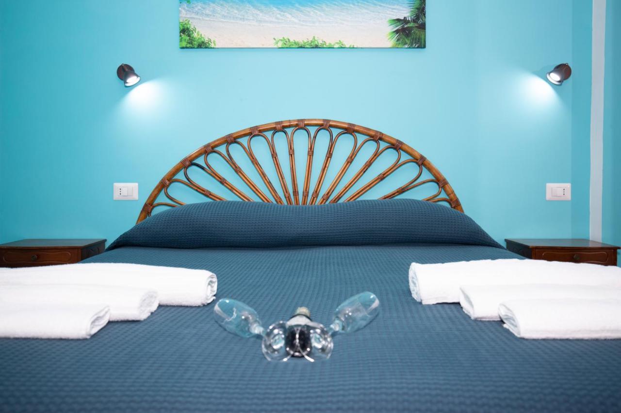 Violetta Hotel Lido di Ostia Bagian luar foto